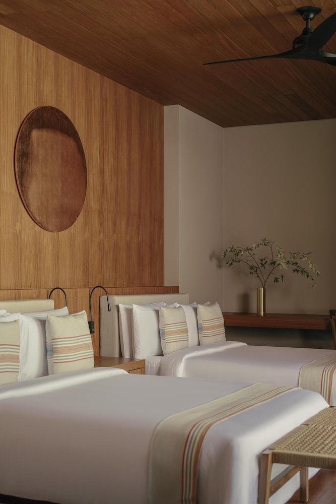 Private, 6 Bedrooms, Villa, 6 Double Beds, 3 King Beds
