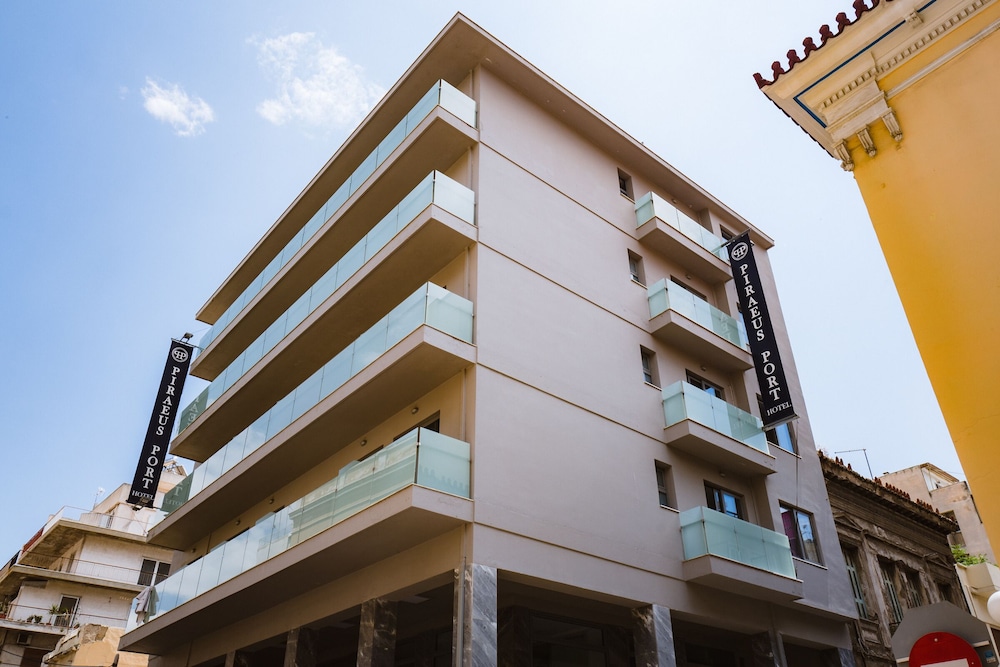 Piraeus Port Hotel 6/34