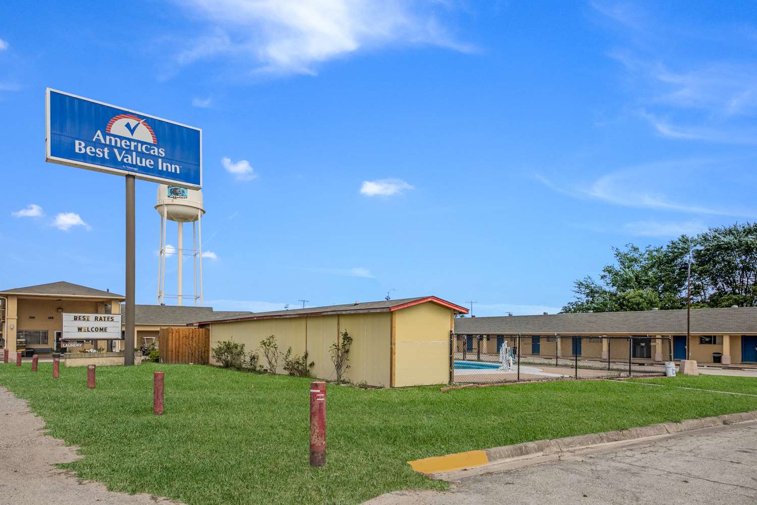 Americas Best Value Inn Giddings 33/37