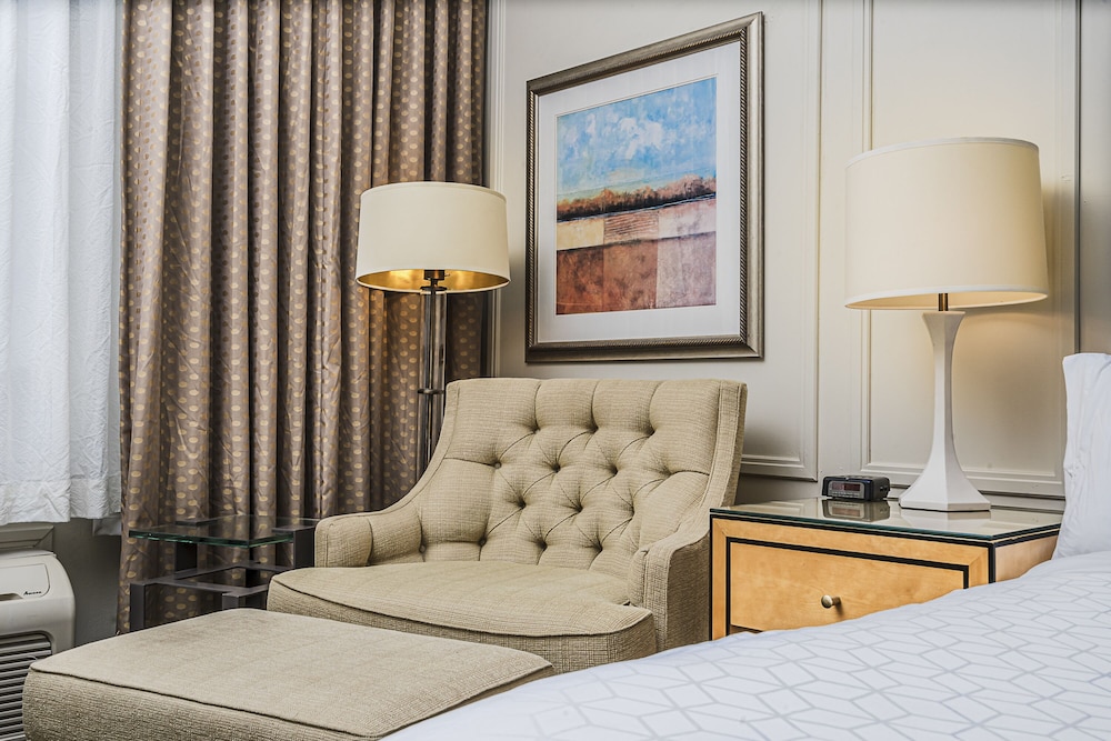 Holiday Inn Express Long Beach 31/63
