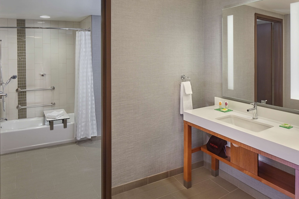 Hyatt Place State College 7/61