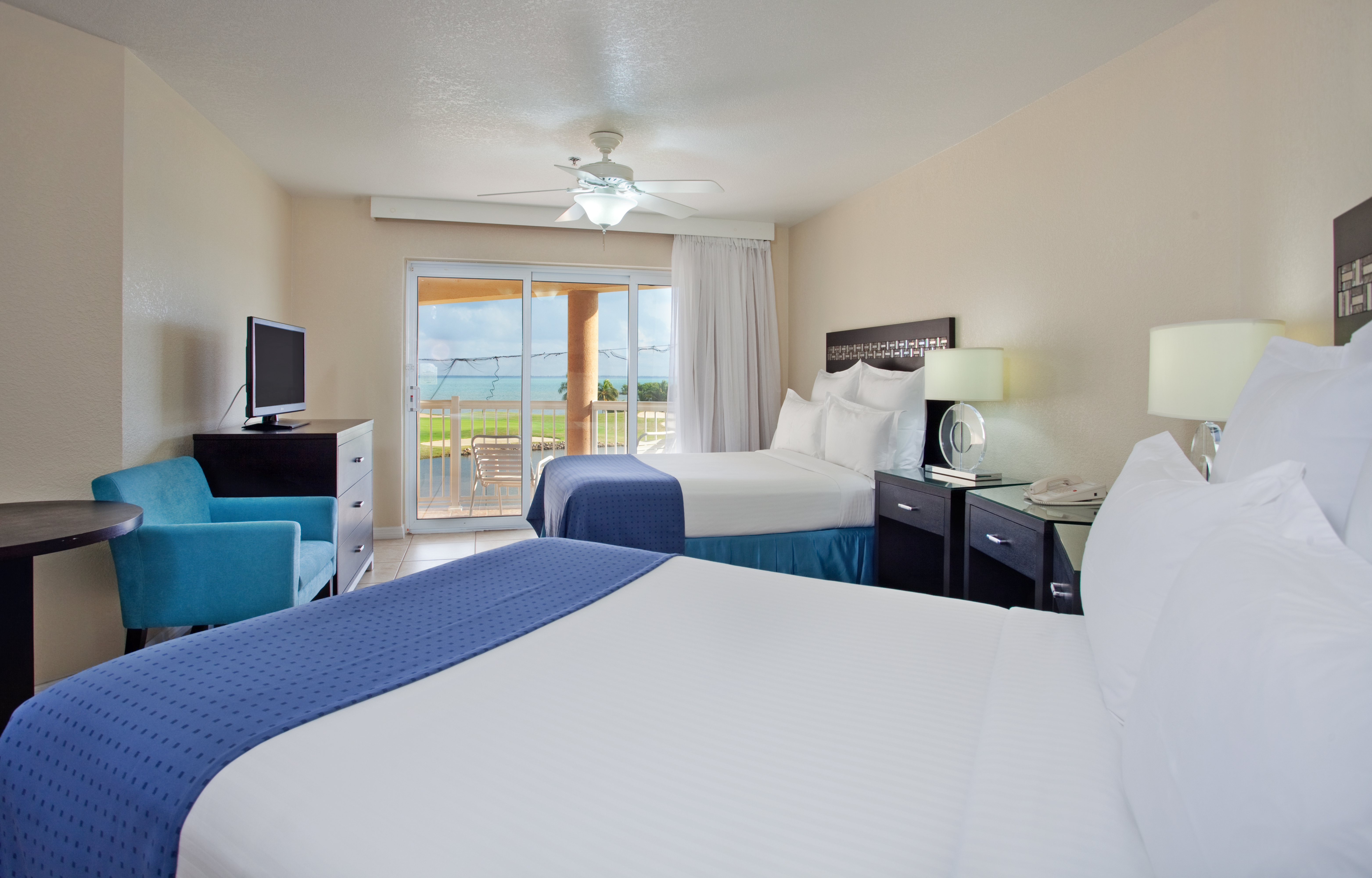 Studio Suite 2 Queens - Island View، The Grand Caymanian Resort 5/7