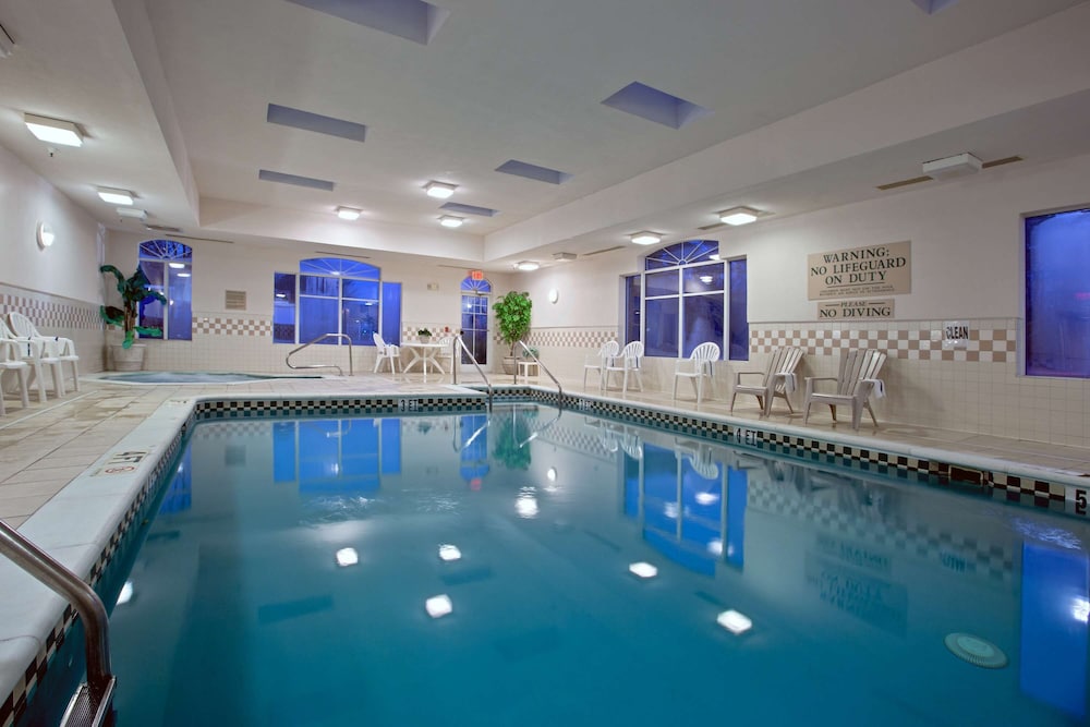 Country Inn Suites By Radisson Newport News South Va 1/25