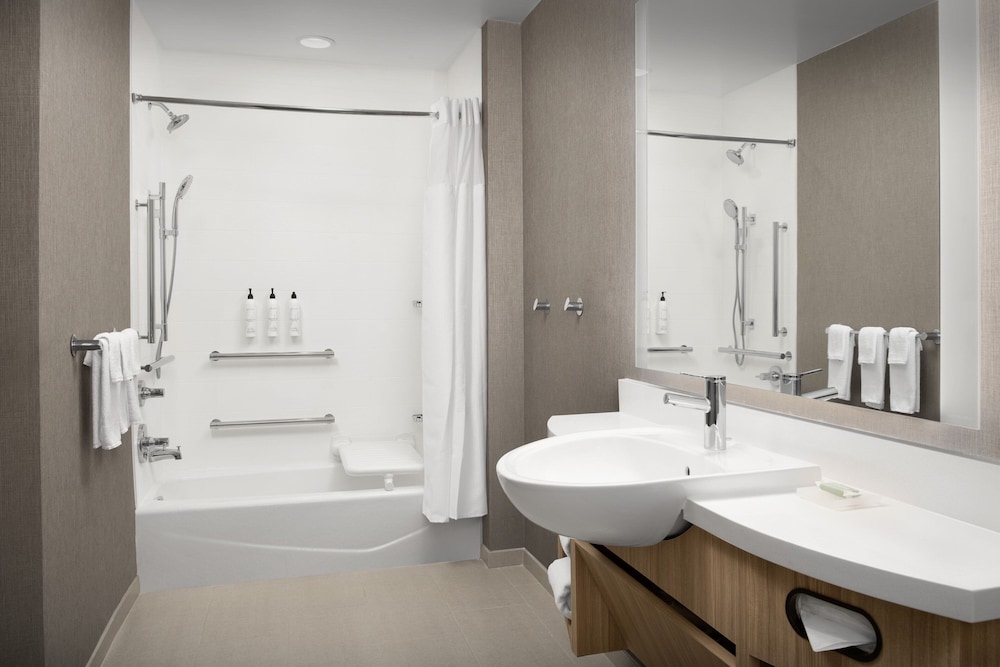SpringHill Suites by Marriott Fayetteville I 95 36/42