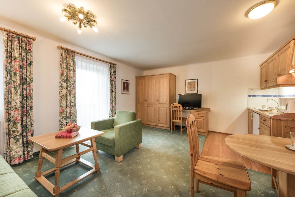Appartmenthaus Aurora 32/50