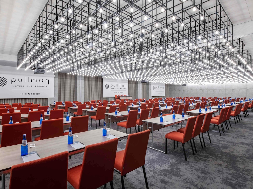 Pullman Tbilisi Axis Towers 36/45