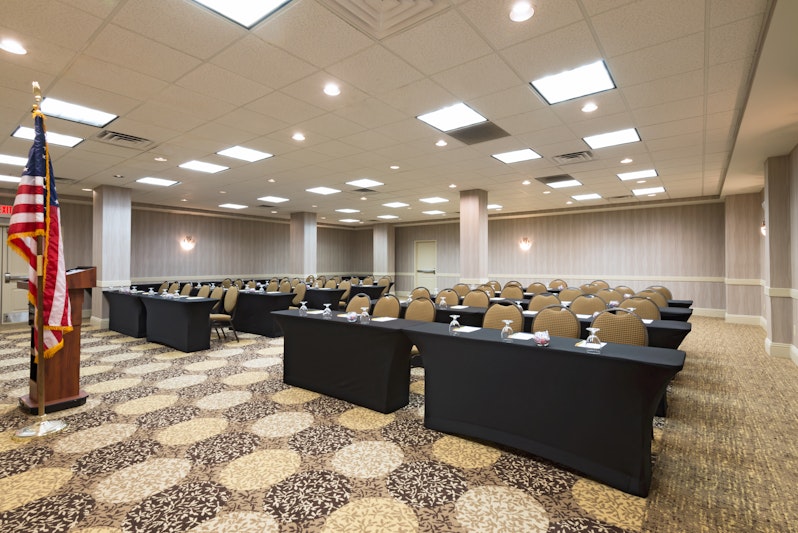 Hilton Garden Inn Philadelphia Ft Washington 8/50