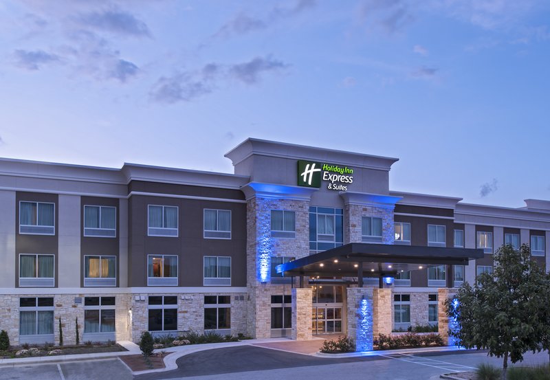 Holiday Inn Express Suites Austin Nw Four Points 2/51