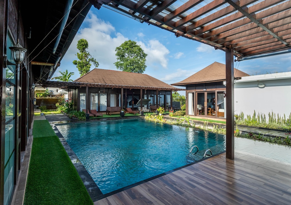 Shankara Munduk Bali 42/47