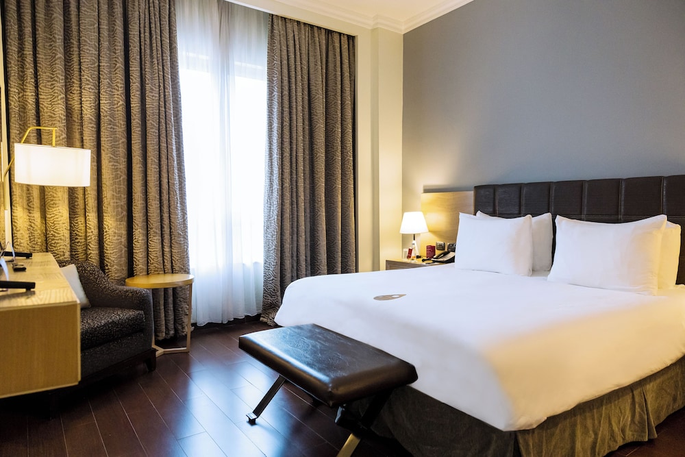 Movenpick Ambassador Hotel Accra 15/50