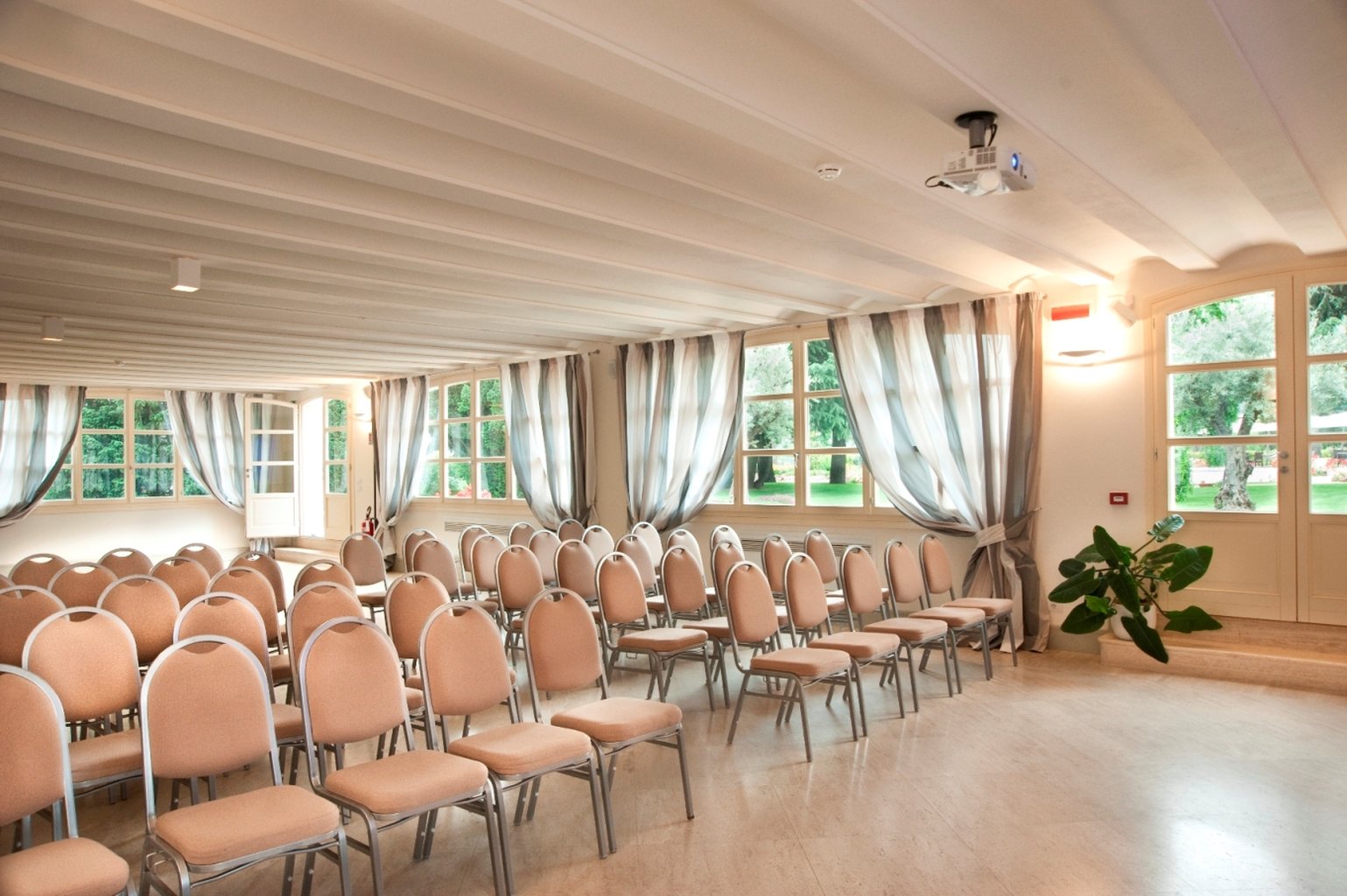 RELAIS VILLA VALFIORE 28/55