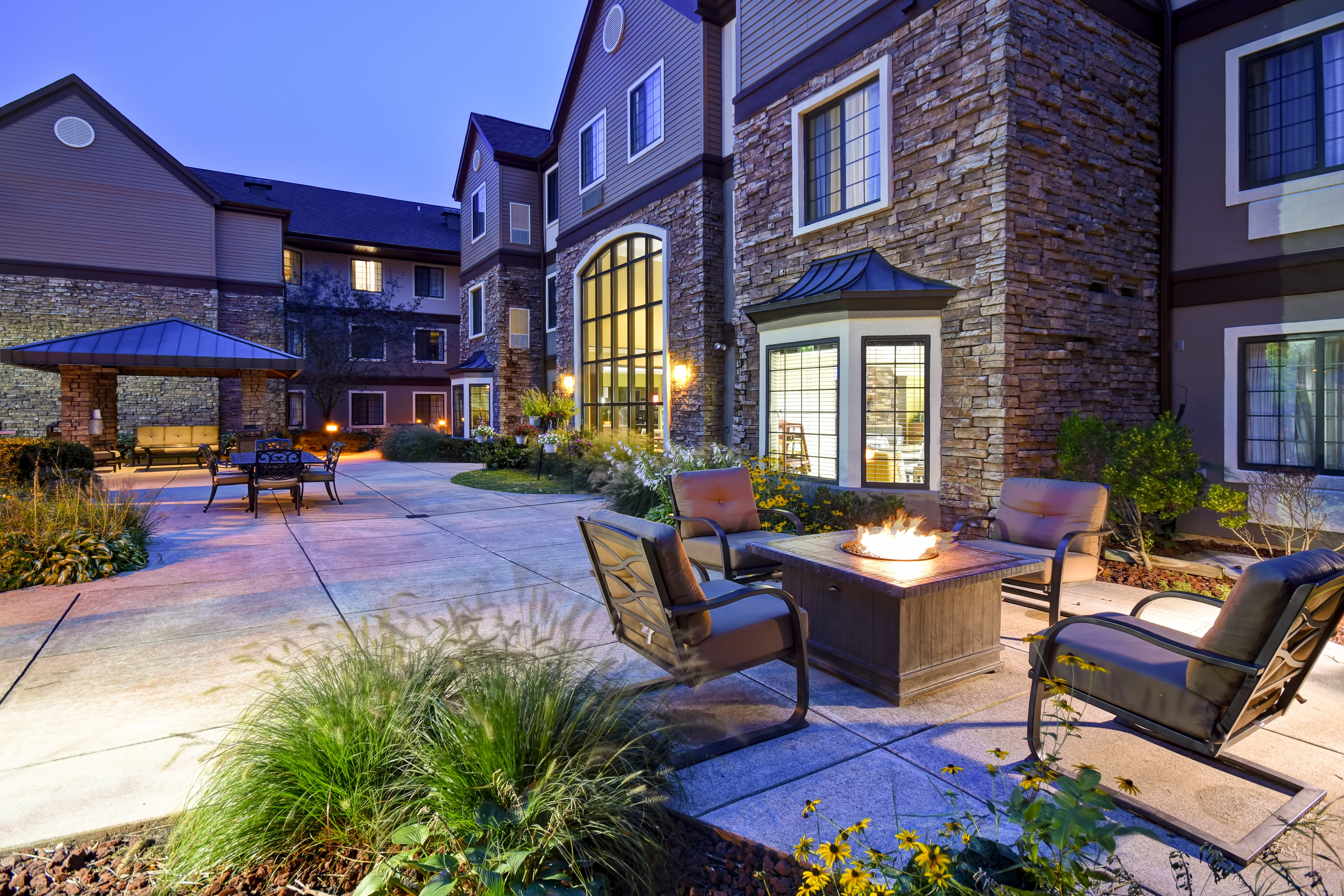 Staybridge Suites Grand Rapids-Kentwood 57/58