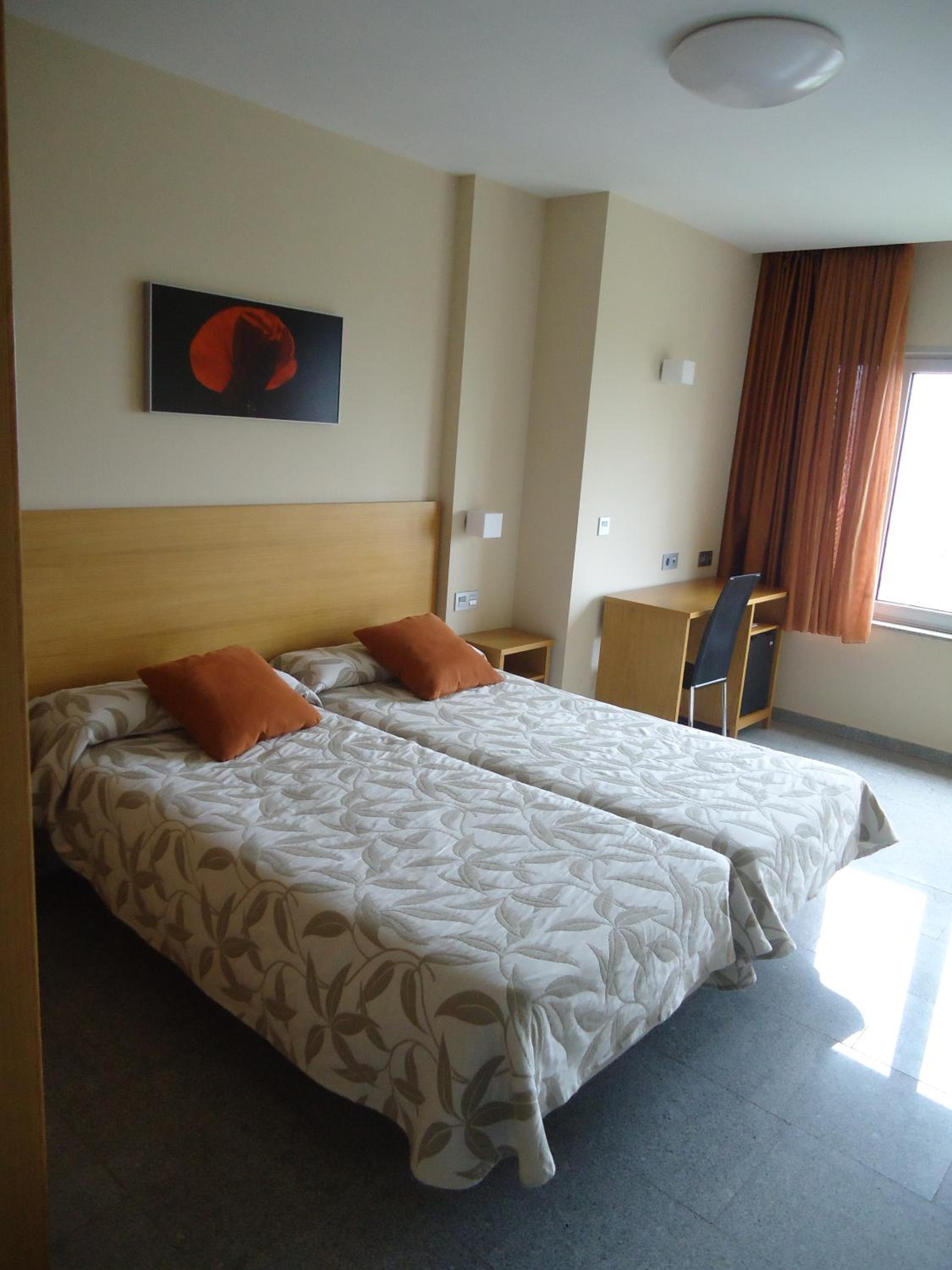 Room, Twin Beds
