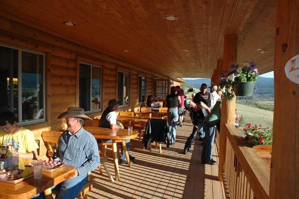 Lava Mountain Lodge 51/69