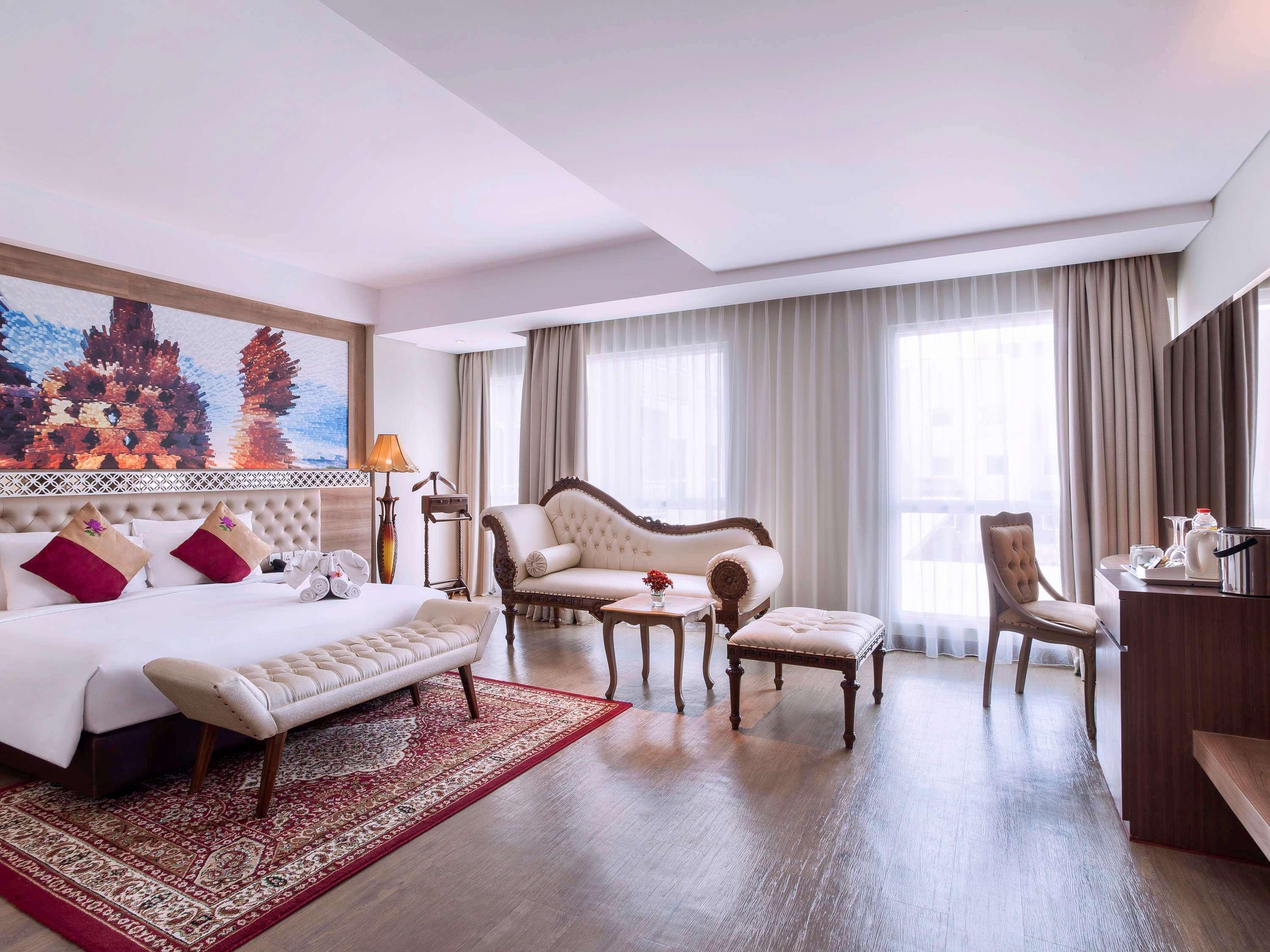 PREMIUM, SUPERIOR, KING BED, BALCONY