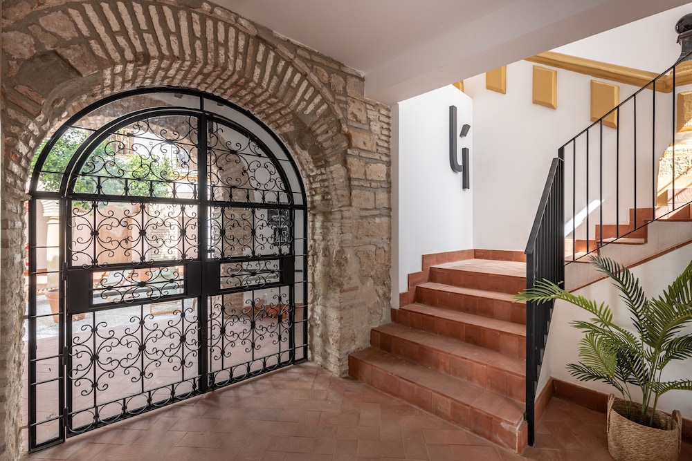 Libere Cordoba Patio Santa Marta 34/45