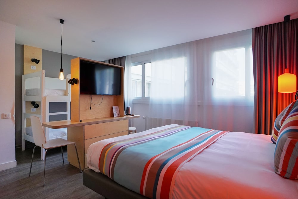 غرفة رباعية بسريرين مزدوجين، Hotel La Regence 5/10