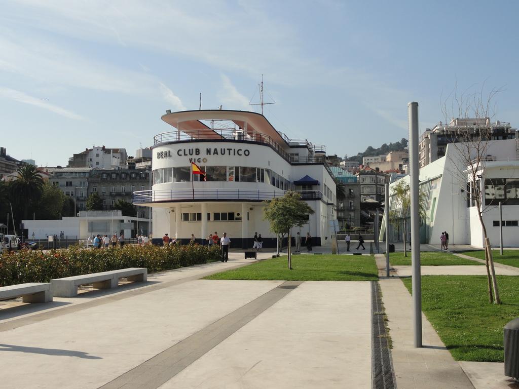 Hotel Compostela Vigo 35/50