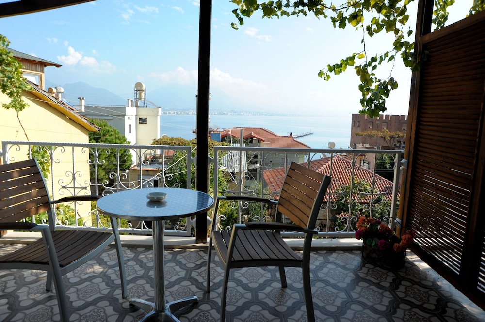 Lemon Villa Hotel 58/74