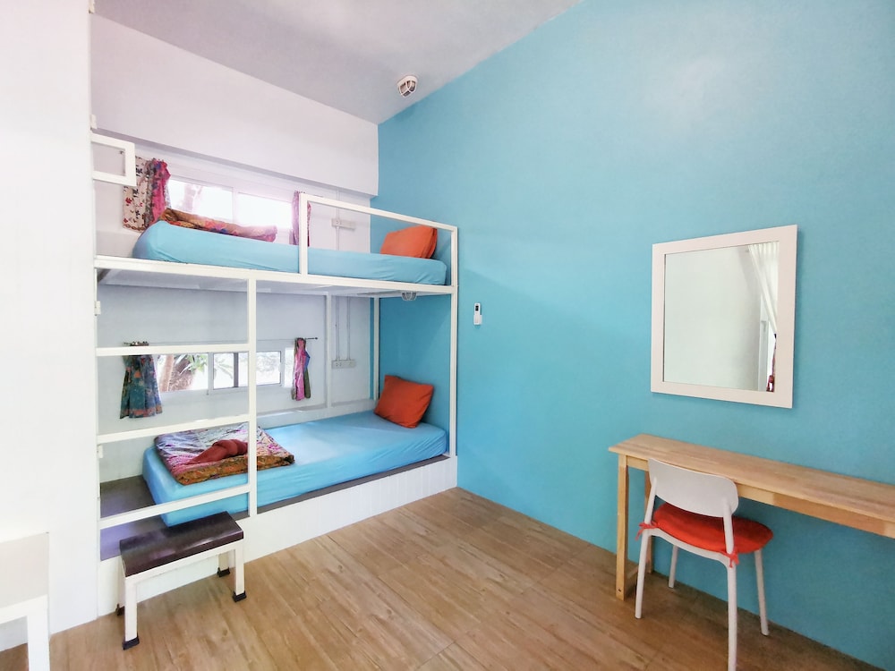 Glur Hostel 39/65