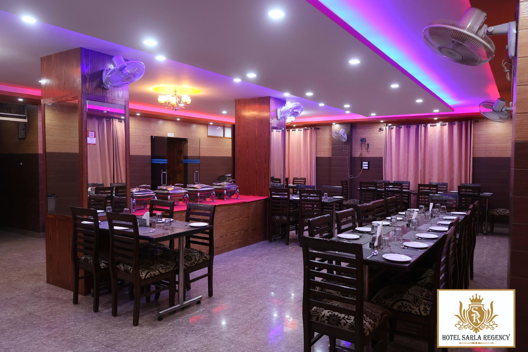Oyo 23527 Sarla Regency 36/38