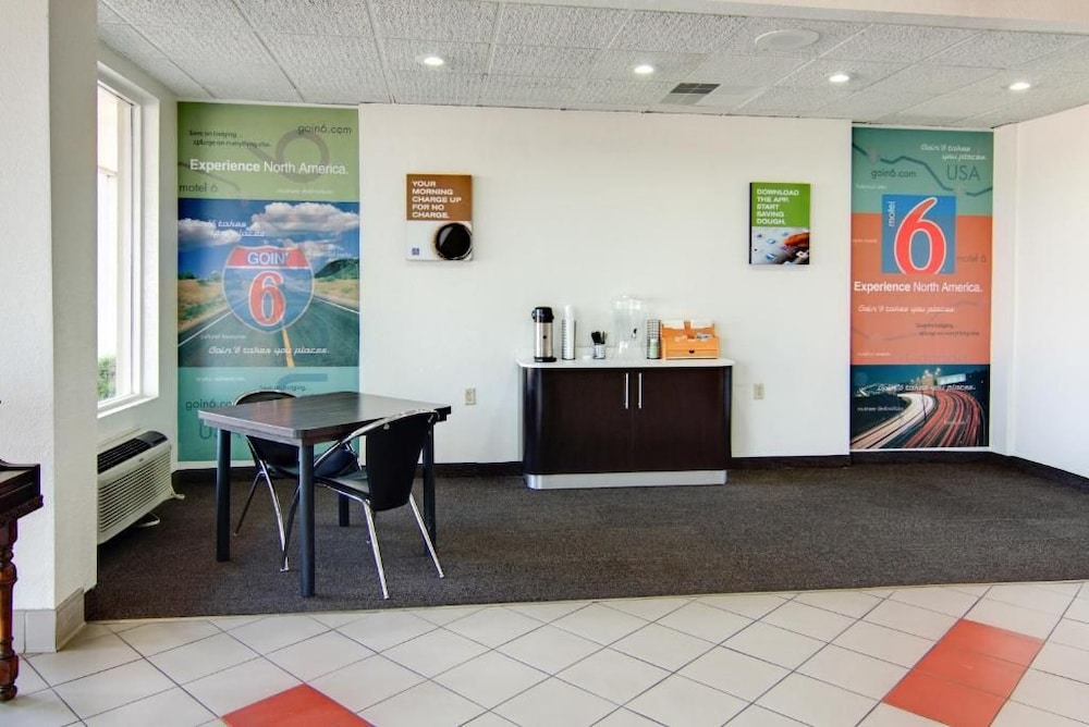 Motel6 Mount Pleasant, TX 13/46