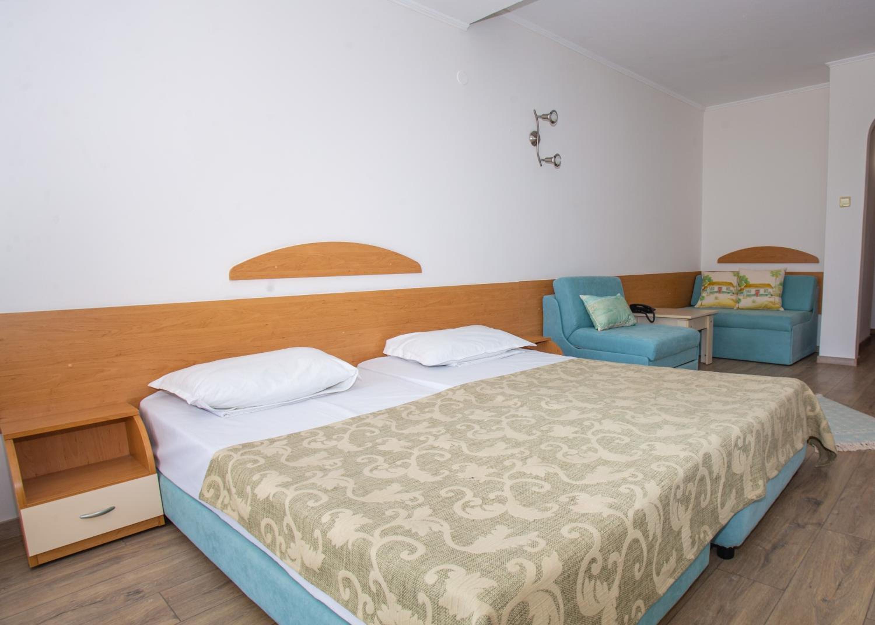 Room, Double or Twin Bed, Sea View 6/10