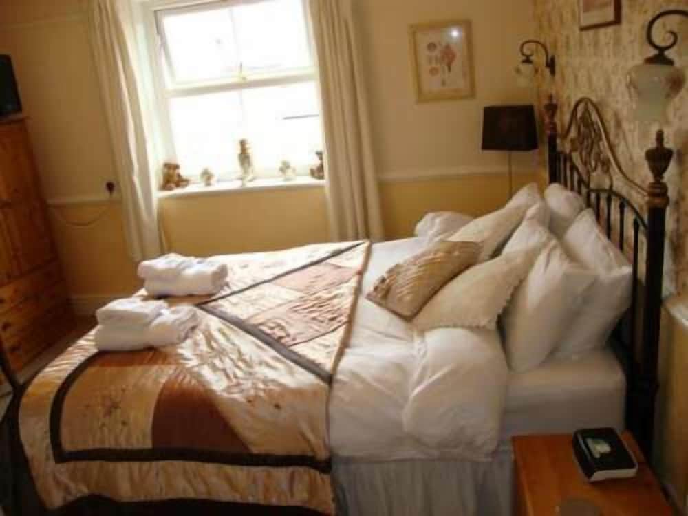 No9 Guest House 24/37