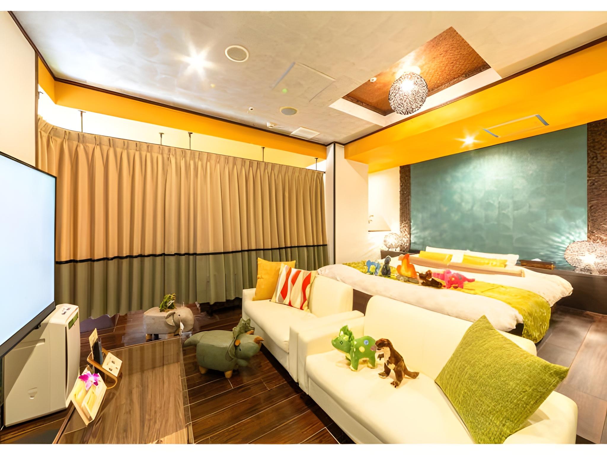 Family, Single Bed, 2 Double and Twin Beds