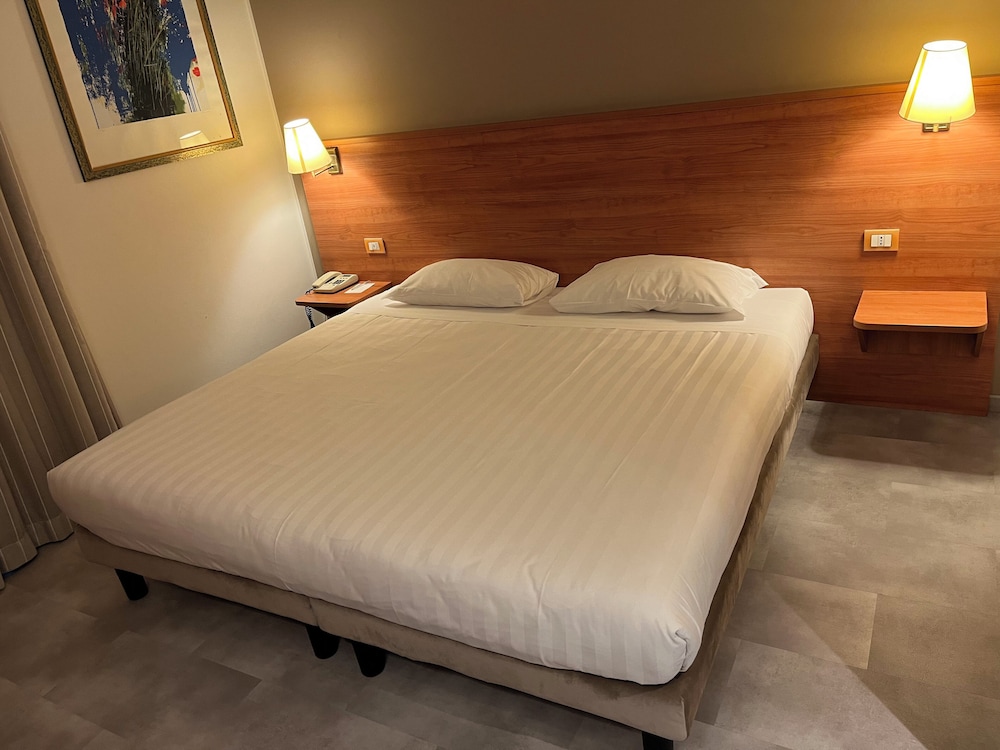 STANDARD, DOUBLE BED