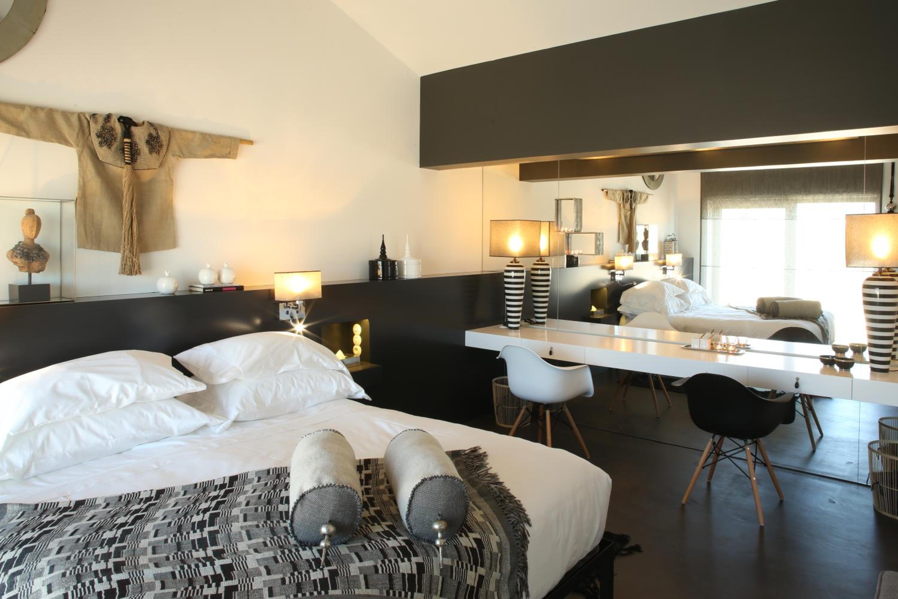 Master, Suite, King Bed, Sofa