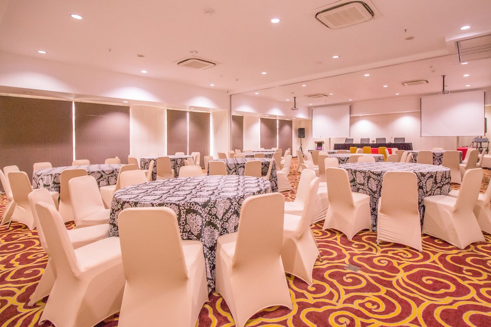 Mercure Pontianak City Center 54/61