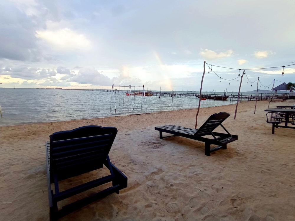Hello Bintan Beach Cottages 45/49