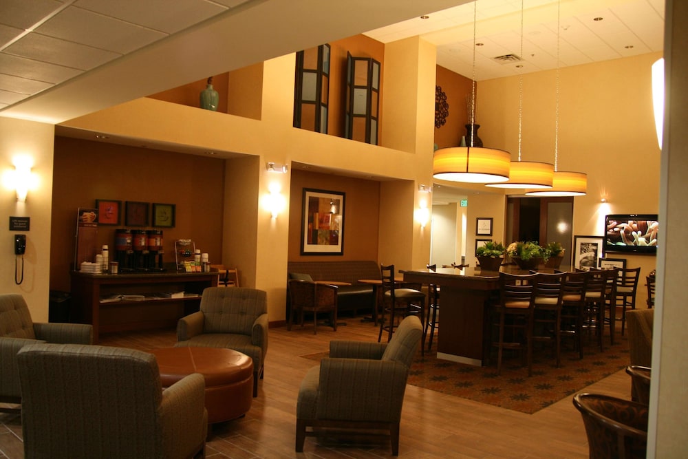 Hampton Inn Suites Pueblo North 34/42