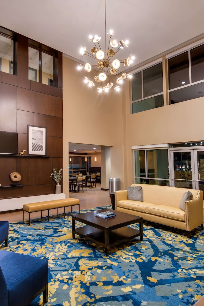 Hampton Inn And Suites Los Angeles Glendale 50/75
