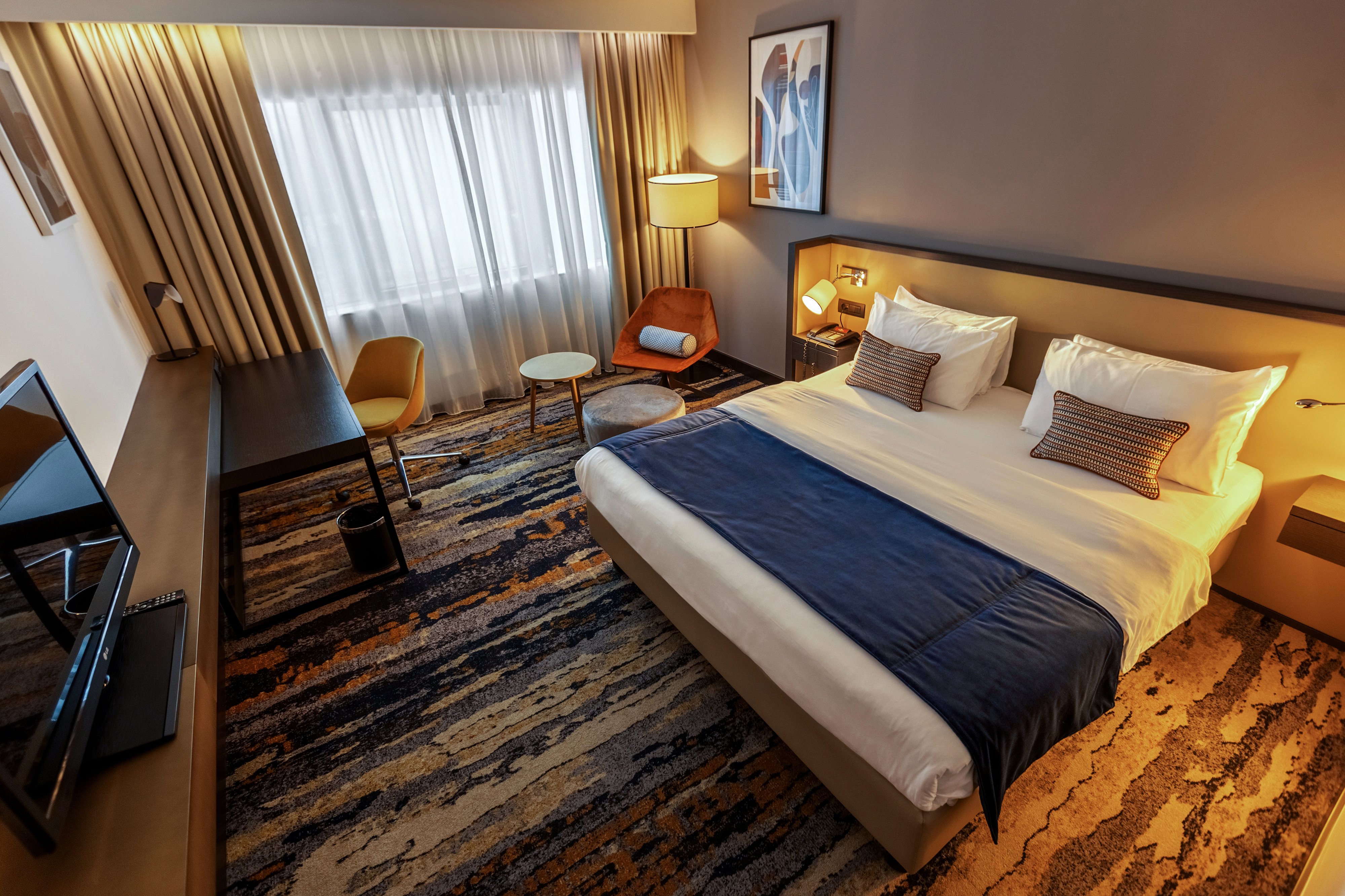 Crowne Plaza Belgrade 26/85