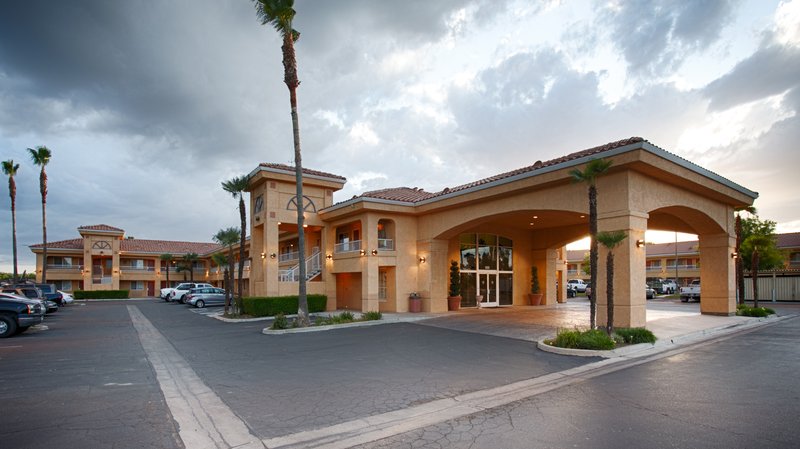Best Western Inn & Suites Lemoore 34/36