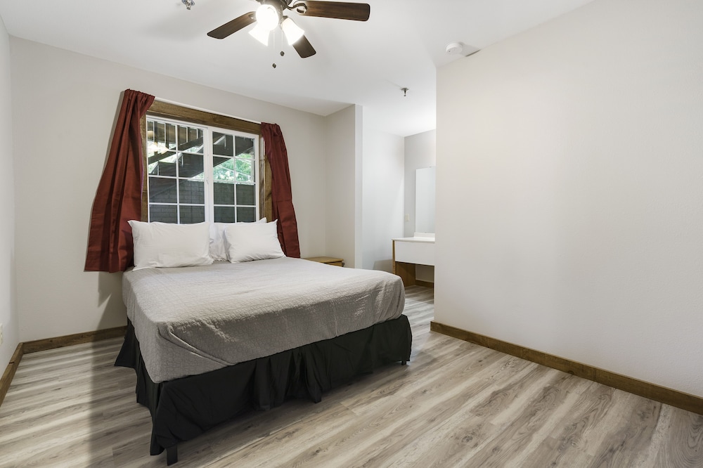 White Wing Lodge 12/30