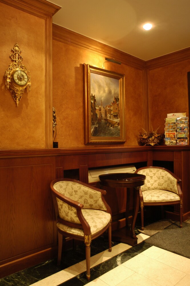 Meg Lozenetz Hotel 6/62