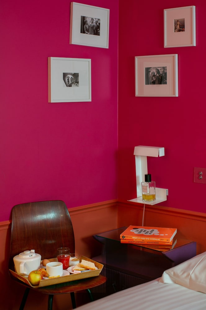 Hotel Crayon 53/78