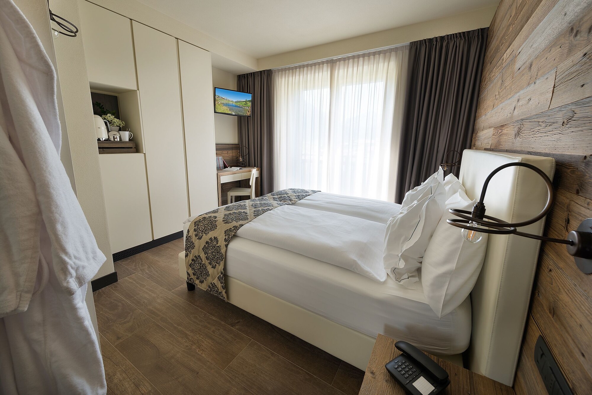 COMFORT, SINGLE, DOUBLE BED