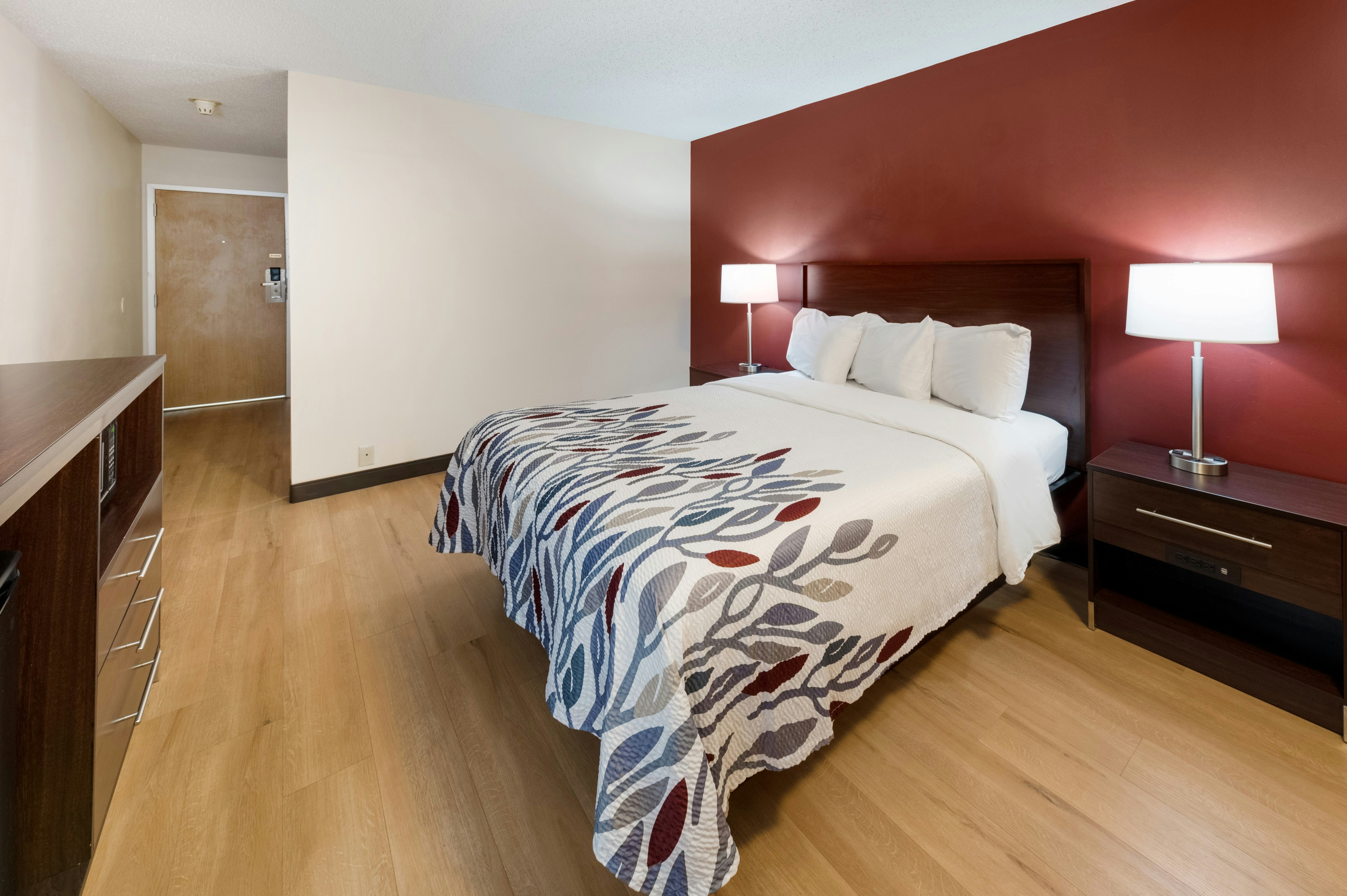 SUPERIOR, KING BED