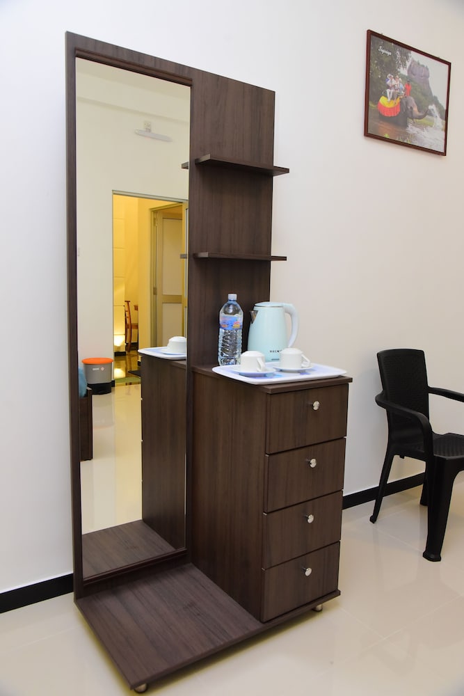 White Villa Airport Transit Hotel 3/45