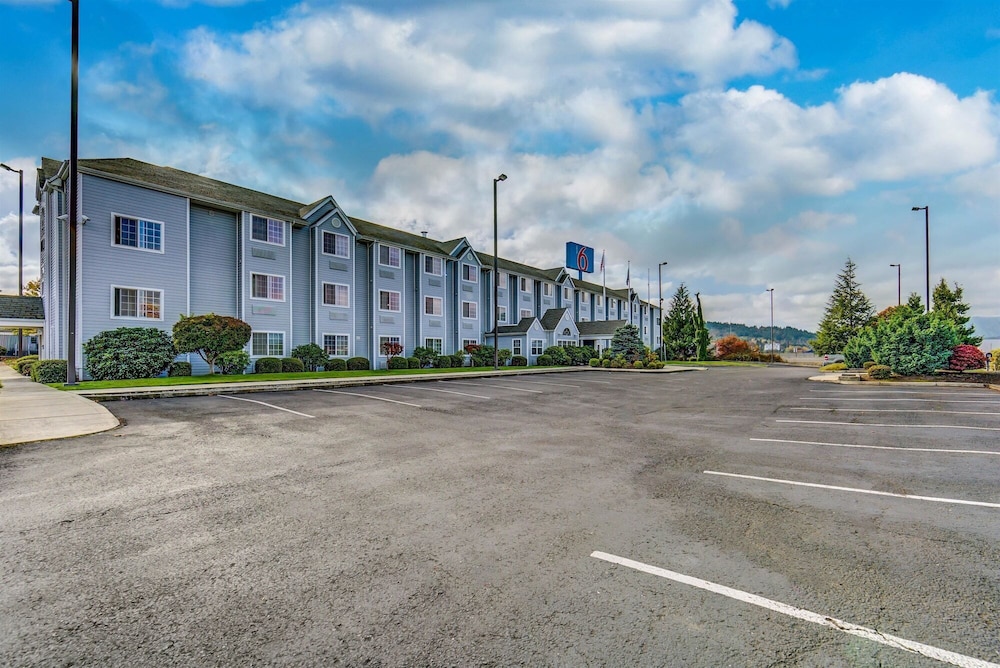 Motel6 Sutherlin, OR – I-5 34/47