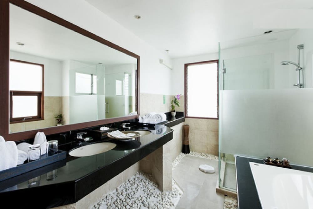 Himmaphan Phuket 29/30