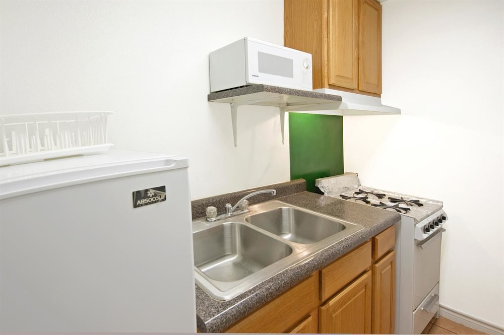Americas Best Value Inn Weatherford Tx 11/11
