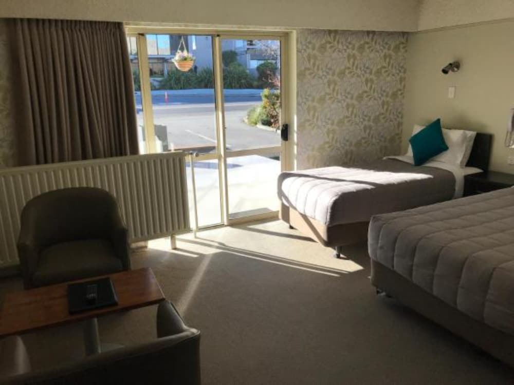 Earnslaw Lodge 12/50