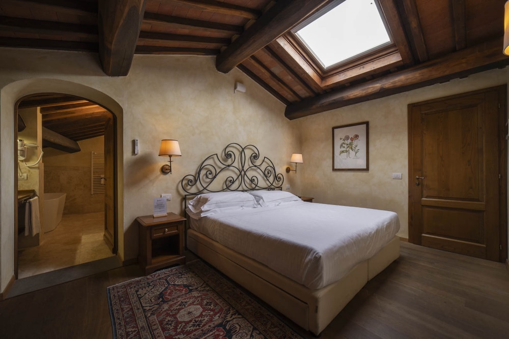 ROOM, ATTIC