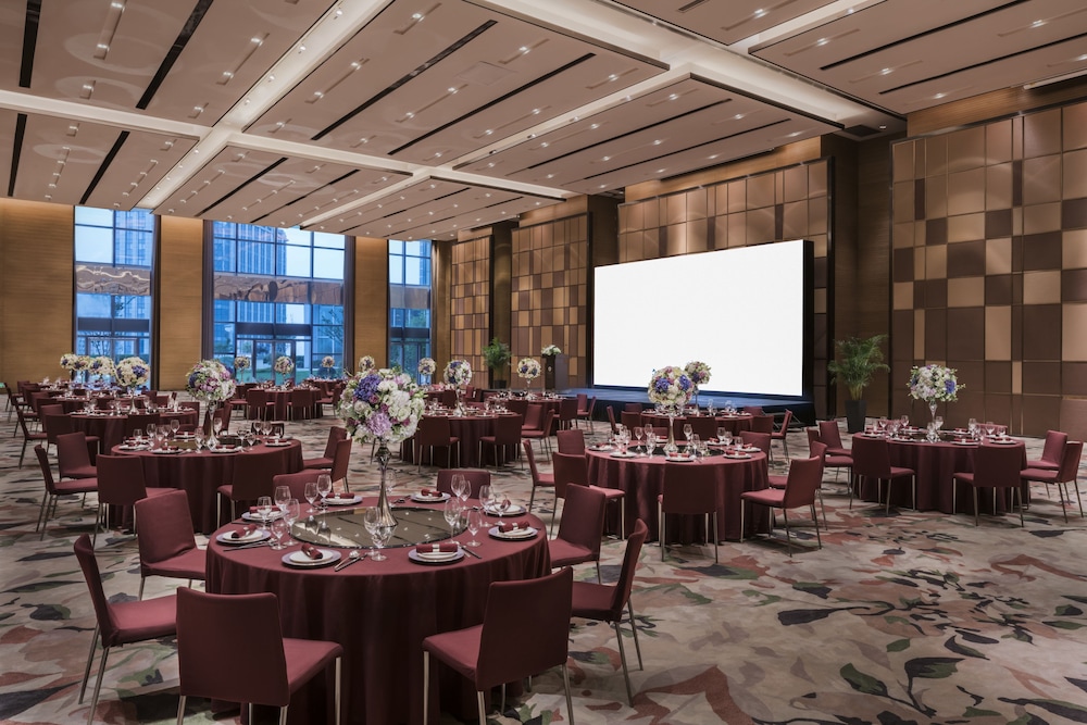 HYATT REGENCY SHANGHAI WUJIAOCHANG 67/75
