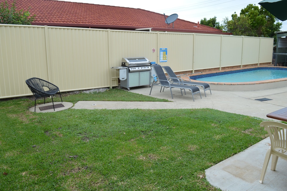 Golden Beach Motor Inn 32/45